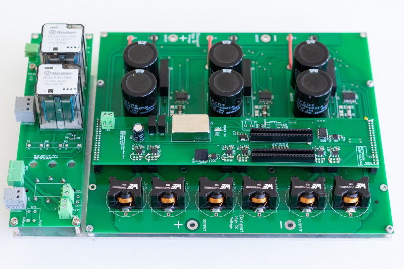 A quick-charge module for chraging electric vehicles.
