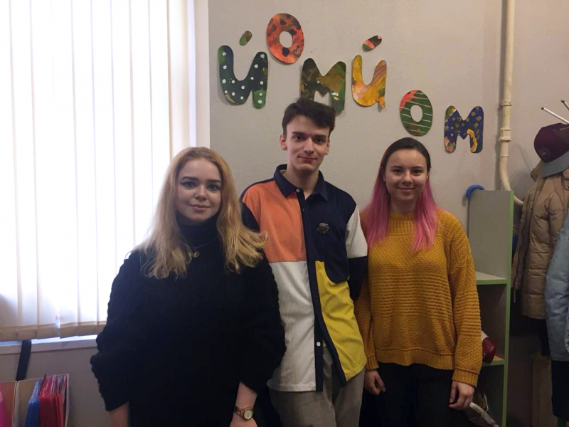 Daniil Zuyev with Anna Salmova and Anna Matrokhina at the Yom Yom inclusivity center. Photo courtesy of Daniil Zuyev
