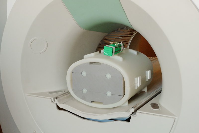 The prototype of the developed device inside an MRI scanner. Photo by Ekaterina Shevyreva / ITMO.NEWS
