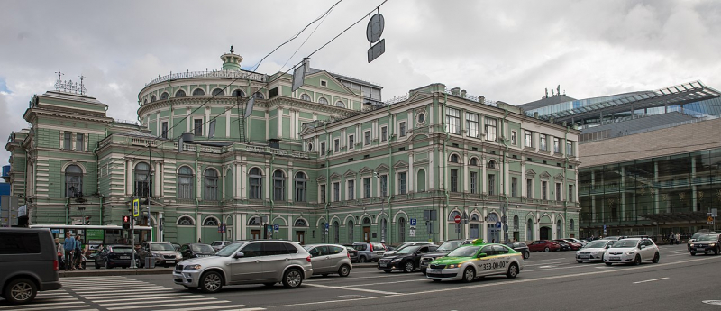 Mariinsky Theatre (old and new stages). Credit: Ninaras - Own work, CC BY 4.0, Wikimedia Commons
