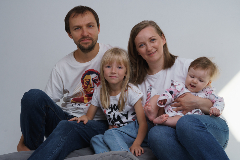 Svetlana Roslyakova with family. Photo courtesy of the subject

