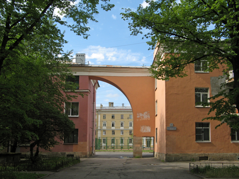 The residential area on Traktornaya Street. Credit: Ekaterina Borisova, CC BY-SA 4.0, via Wikimedia Commons
