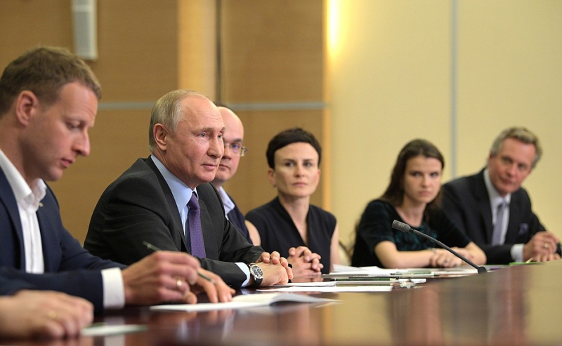 Встреча молодых ученых с президентом. Источник: kremlin.ru