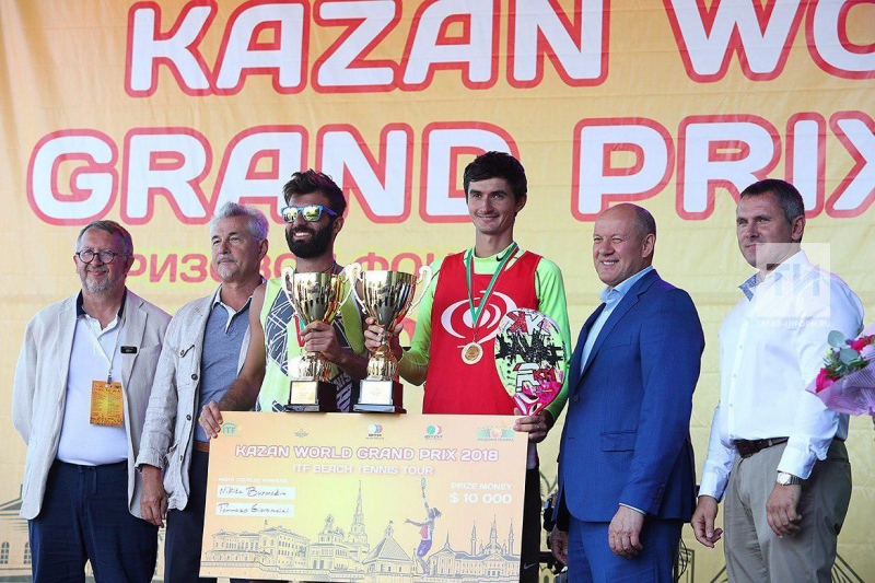 Никита Бурмакин стал победителем турнира по пляжному теннису в парном разряде среди мужчин. Источник: tatar-inform.ru
