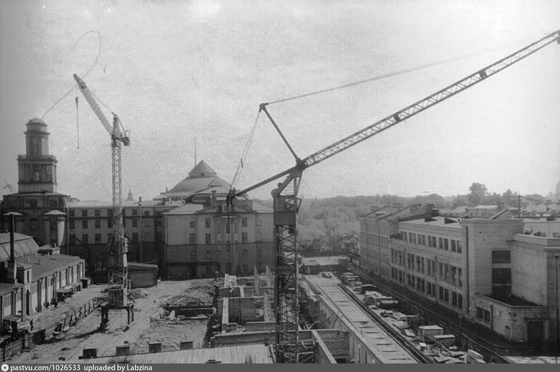 The new building under construction, late 1960s. Credit: ITMO University
