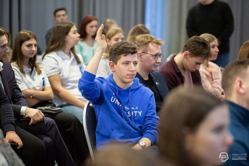 Denis Ovesnov at the session of the Student Council. Photo by Rustem Abdrakhmanov / СТУДПРОД.РФ
