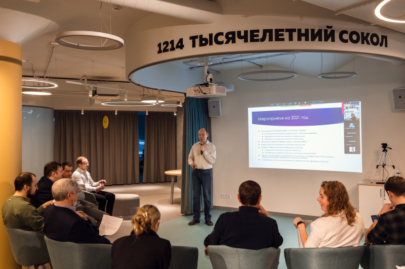 Andrey Stankevich at the first project defenses as part of ITMO's 2030 Development Strategy. Photo by Dmitry Grigoryev / ITMO.NEWS
