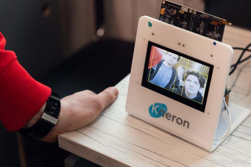 Two demos of voice and face recognition systems on Kneron chips. Credit: Dmitry Grigoryev, ITMO.NEWS.
