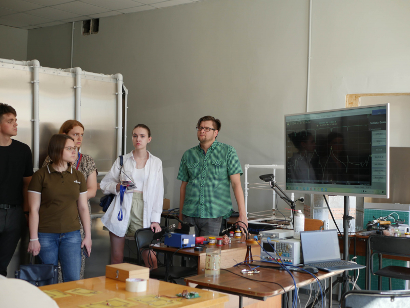 Magnetic Resonance Imaging Summer School at ITMO. Photo courtesy of the event team
