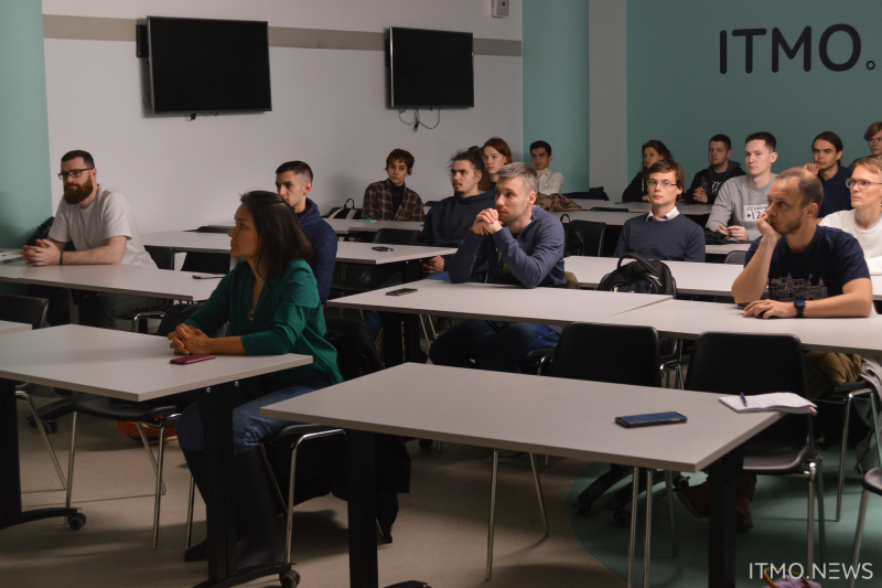 Встреча со студентами ПИШ в ИТМО. Фото: Алёна Мамаева / ITMO.NEWS
