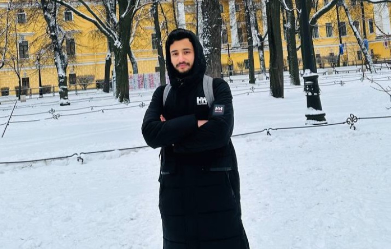 “Until I purchased a jacket here, going out in the snow was extremely difficult! Always buy your winter clothes in Russia,” says Anas. Photo courtesy of the subject

 

