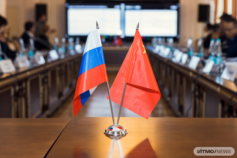 The ceremony of the signing of the agreement between ITMO and Harbin Engineering University. Photo by Dmitry Grigoryev / ITMO.NEWS
