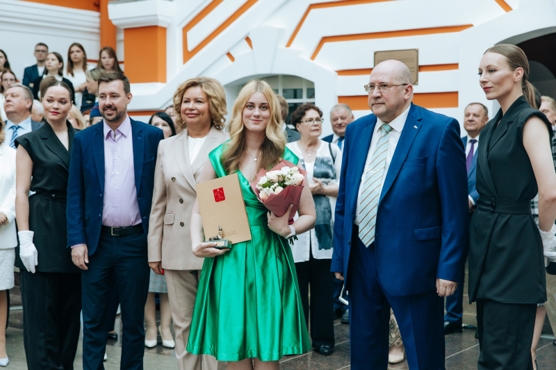 Elena Petrova at the awards ceremony. Photo by Viktoria Shapovalova / ITMO Mediaportal
