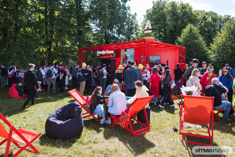 Alfa Bank's area at the festival. Photo by Dmitry Grigoryev / ITMO.NEWS
