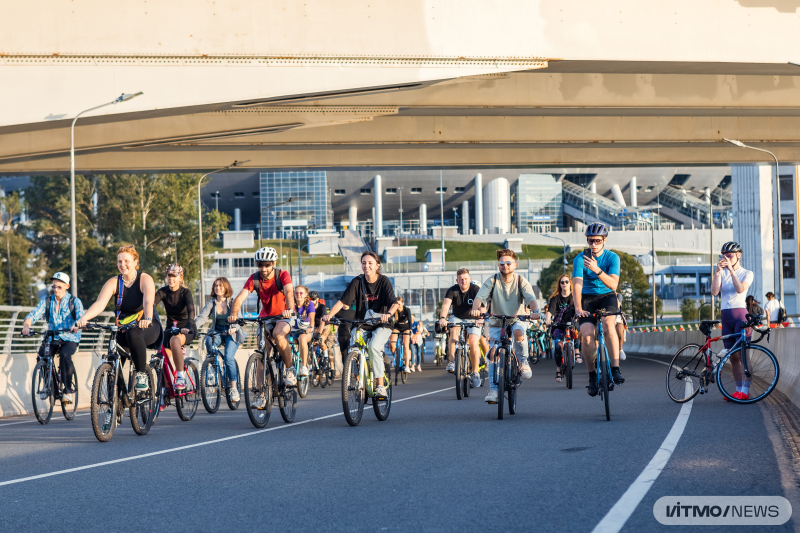 ITMO’s 20th Bike Ride with the Rector. Photo by Dmitry Grigoryev / ITMO.NEWS
