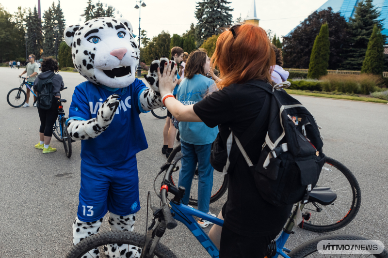 ITMO’s 20th Bike Ride with the Rector. Photo by Dmitry Grigoryev / ITMO.NEWS
