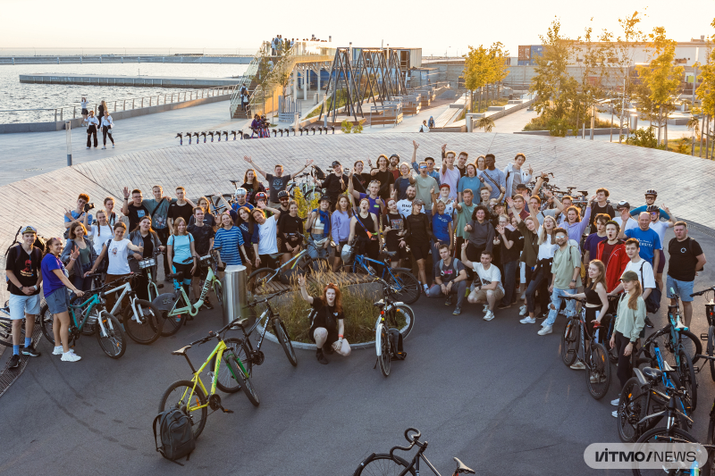 Bike Ride with the Rector. Photo by Dmitry Grioryev / ITMO.NEWS
