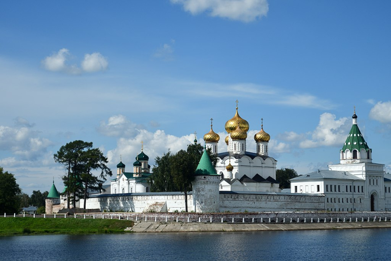 The Ipatievsky Monastery in Kostroma. Credit: Loppy poppy / Wikimedia Commons / CC BY-SA 4.0
