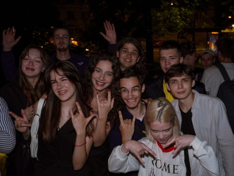 Anna with friends at ITMO Family Day. Photo courtesy of the subject
