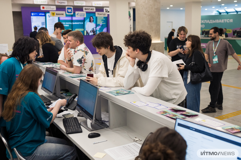 Приемная кампания 2025. Фото: Дмитрий Григорьев / ITMO NEWS
