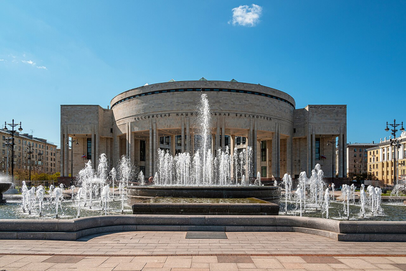 The National Library of Russia on Moskovsky Prospekt. Credit: Florstein / Wikimedia Commons / CC-BY-SA-4.0
