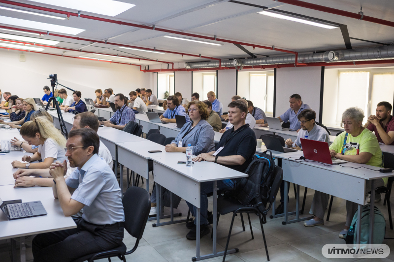 Программа дополнительного профессионального образования (ДПО) по искусственному интеллекту в ИТМО. Фото: Дмитрий Григорьев / ITMO NEWS
