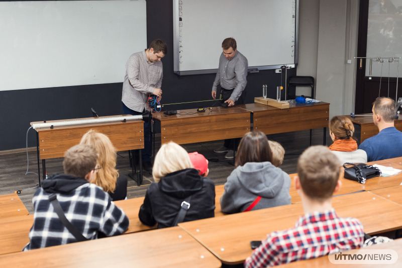 Научное экспериментальное шоу. Фото: Дмитрий Григорьев / ITMO NEWS
