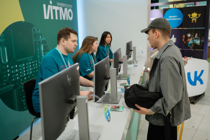 Admissions at ITMO University. Credit: Megabyte Media
