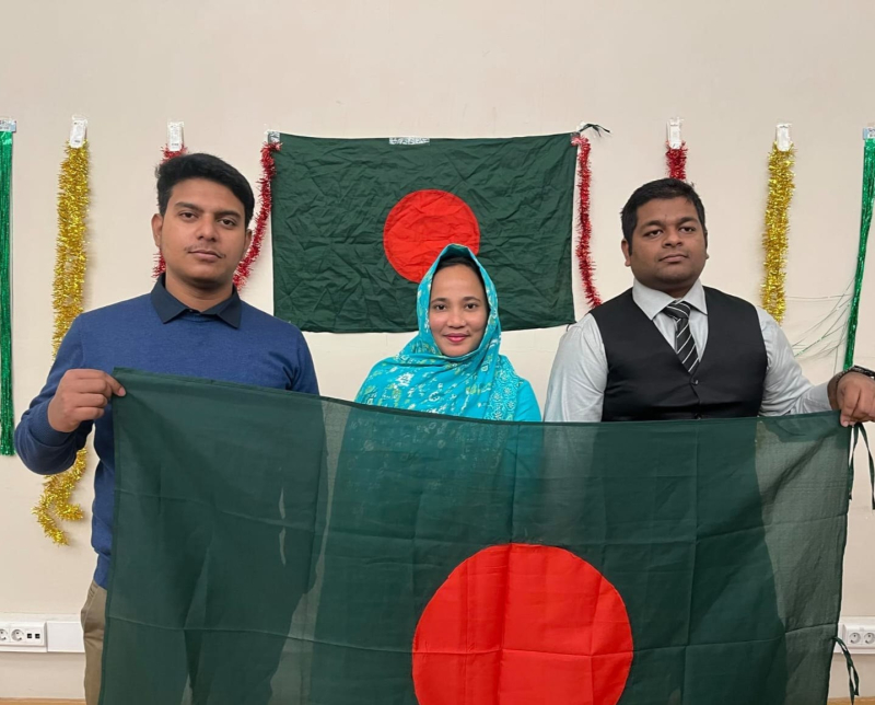 Most. Asmaul with Md. Sorowar and Md. Arafat at the Bangladesh Culture Night, organized at ITMO. Photo courtesy of the subject
