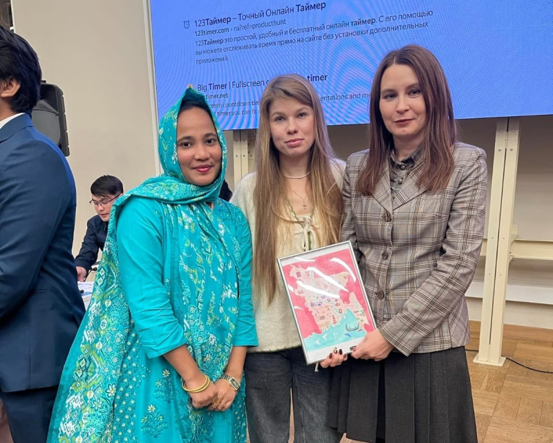 Most. Asmaul with her teachers at ITMO. Photo courtesy of the subject
