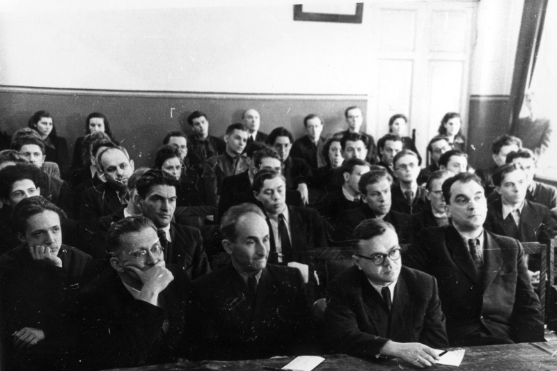 A plenary session of the Conference of the Scientific Society in April 1952 (Georgy Pogarev &ndash; fourth from left). Photo courtesy of ITMO&rsquo;s Historical Museum
