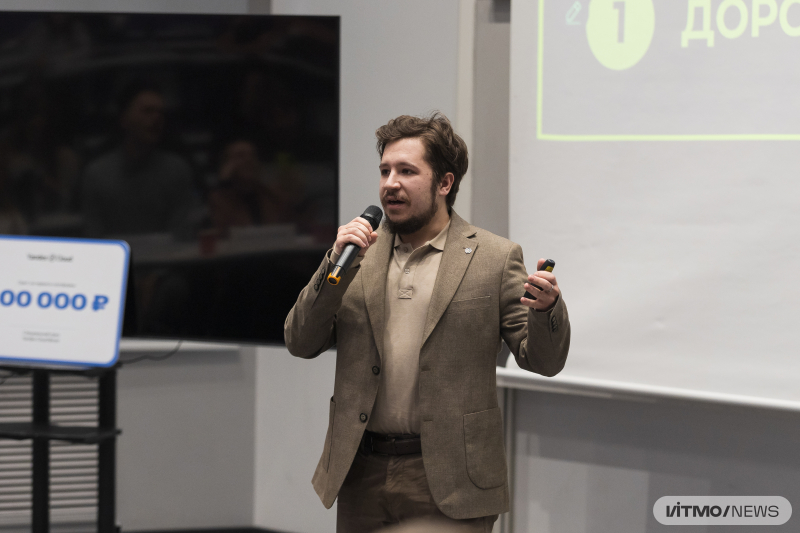 Представитель проекта &laquo;ПЕРОчернила&raquo;.&nbsp;Фото: Дмитрий Григорьев / ITMO NEWS
