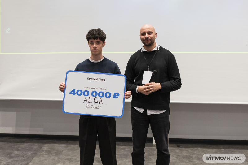 Эрнест Амдий, представитель проекта&nbsp;&laquo;AEGO&raquo;.&nbsp;Фото: Дмитрий Григорьев / ITMO NEWS
