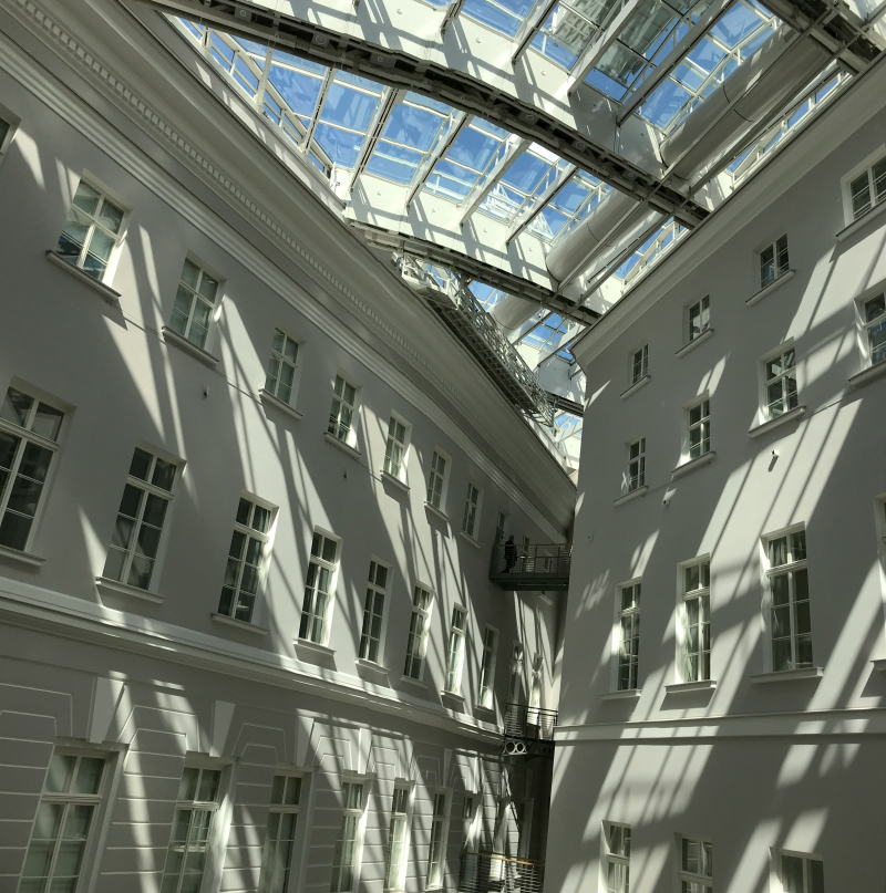Inside the General Staff Building. Credit: Tatiana Zhukova (@tatiana19) via Unsplash
