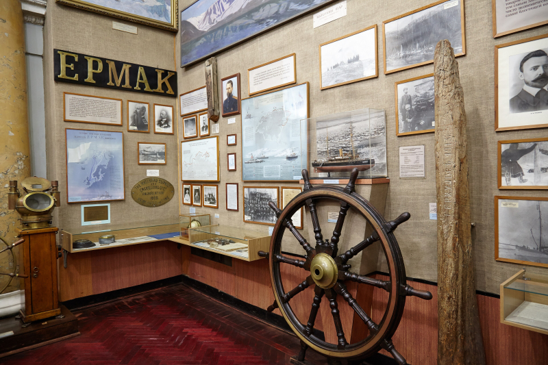 An installation devoted to Yermak &ndash; the first polar icebreaker in Russia and the world. Credit: Zhuravlik / Wikimedia Commons / CC BY-SA 3.0
