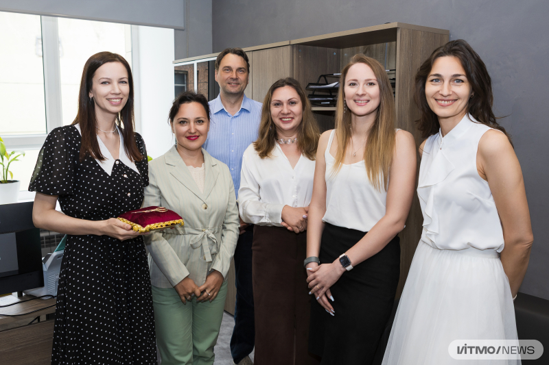 ITMO employees. Photo by Dmitry Grigoryev / ITMO NEWS
