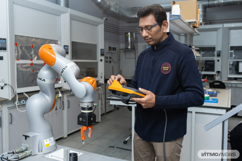 Praveen Chandrasekar. Photo by Dmitry Grigoryev / ITMO NEWS
