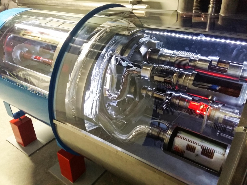 Схема работы адронного коллайдера на выставке в CERN