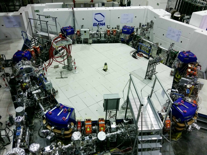 Установка для эксперимента ELENA