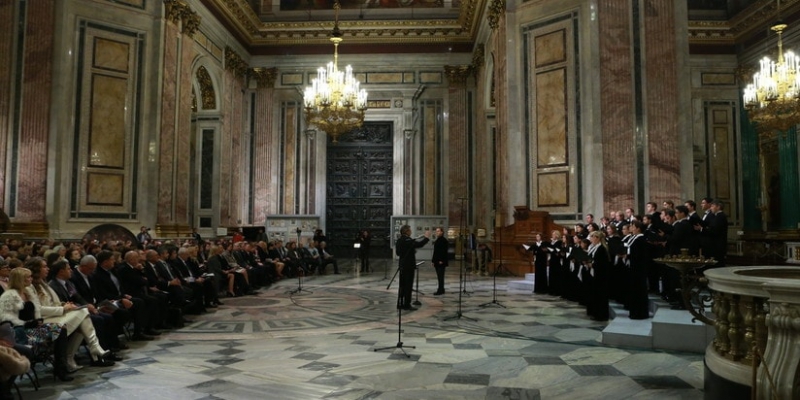 The St. Petersburg Concert Choir at the St. Isaac's Cathedral. Credit: gov.spb.ru
