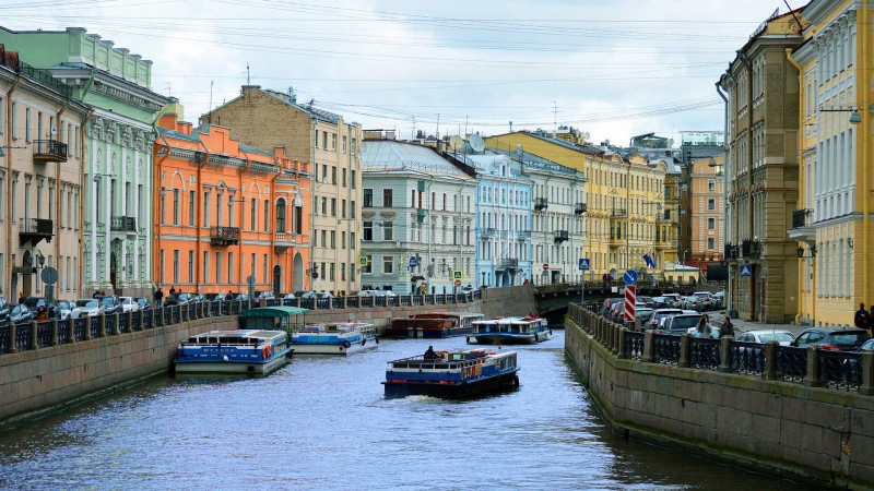 St. Petersburg. Credit: gowanderexplore.com