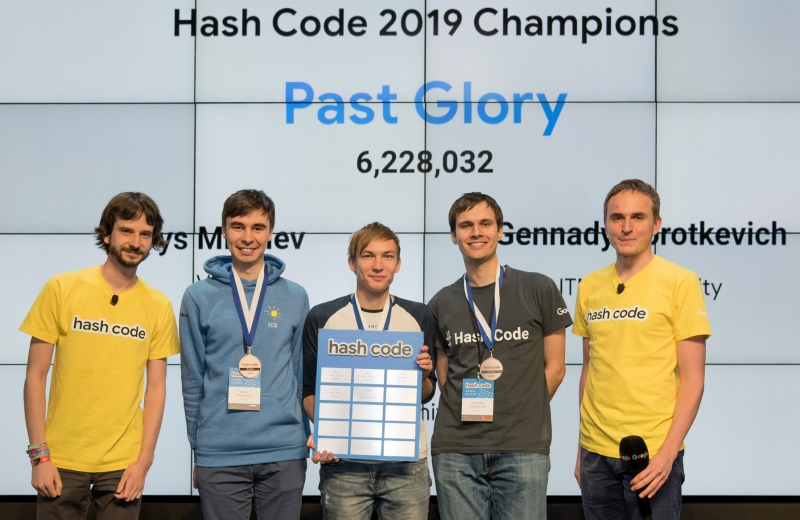 Нияз Нигматуллин, Борис Минаев и Геннадий Короткевич на Google Hash Code-2019. Источник: социальные сети