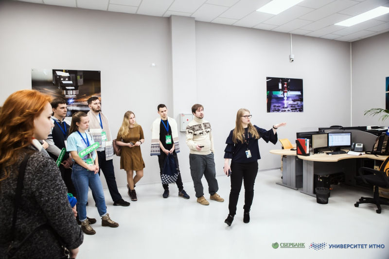 Экскурсия на производство компании «Лазерные системы» в рамках Зимней школы «Тебе решать!»