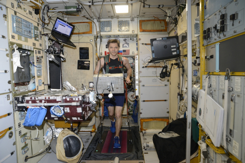 Cosmonaut Oleg Kononenko training on ISS. Credit: roscosmos.ru