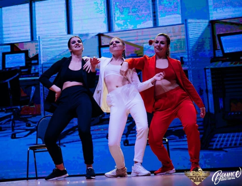 Alyona Kudlayeva and her team at Bounce Dance festival 2019. Credit: vk.com/bouncedancefest