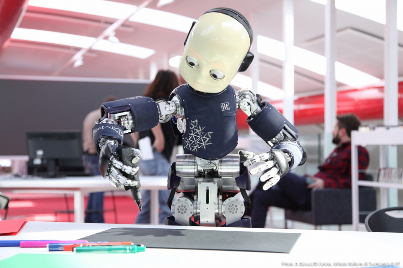iCub anthropomorphic robot. Credit: icub.iit.it