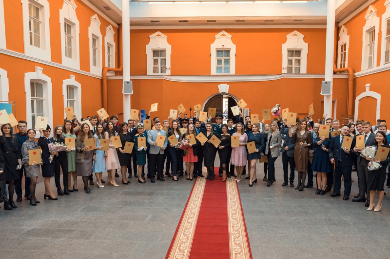 Церемония чествования лучших выпускников Петербурга