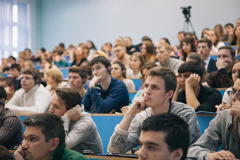 Студенты дипломники веймарского университета создали компьютерный проектор который показывает