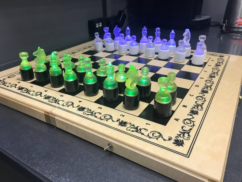 ITMO Researchers Create Perovskite Chess Set That Glows in the Dark